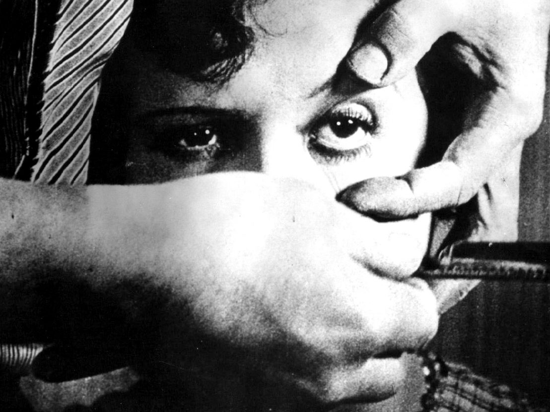 un-chien-andalou-eyeball-scene-1108x0-c-default